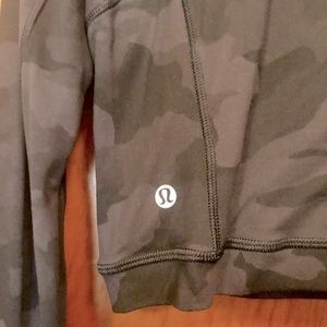 Lululemon It’s Rulu Run Cropped Half Zip jacket. Size 8. Like New!